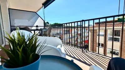 Un balcón o terraza de EVH-103 Apartamento completo con terraza y parking