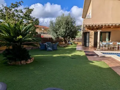 Jardín al aire libre en EVH105 - Casa con piscina privada