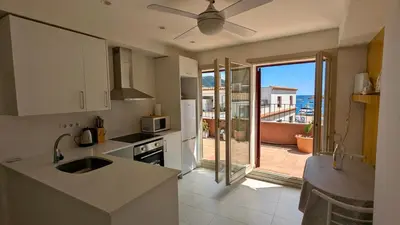 Una cocina o zona de cocina en EVH-106 Apartamento en pleno corazón de Tossa de Mar