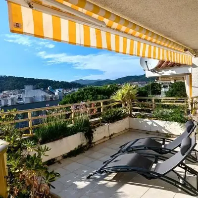 EVH108 Apartamento con gran terraza