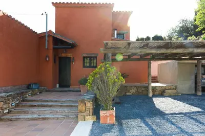 Edificio en el que se encuentra la casa o chalet