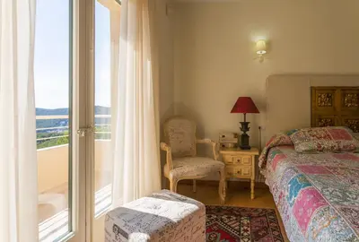 Cama o camas de una habitación en Villa Tamariu con vistas al mar