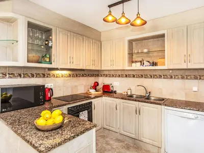 Una cocina o zona de cocina en Holiday Home Nadia by Interhome