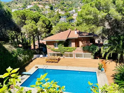 Piscina en o cerca de Casa Paradis Rosamar - Luxury villa with pool 1min walk from beach Costa Brava!
