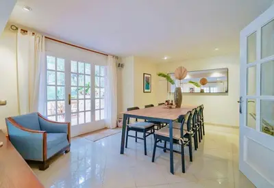 Zona de estar de Casa Paradis Rosamar - Luxury villa with pool 1min walk from beach Costa Brava!