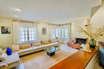 Zona de estar de Casa Paradis Rosamar - Luxury villa with pool 1min walk from beach Costa Brava!