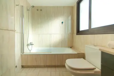 Un baño de WELCS APARTAMENTO 189 PDA con piscina comunitaria