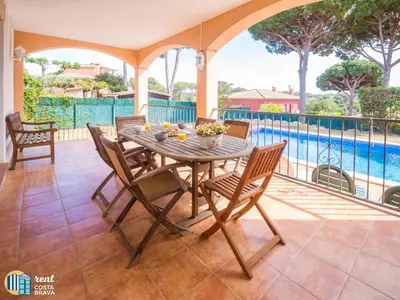 Piscina en o cerca de Casa Margarita en Platja d'Aro