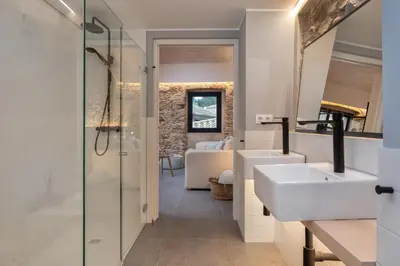 Un baño de Flateli Barca 11