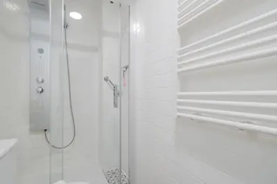 Un baño de Flateli Jaume Pons