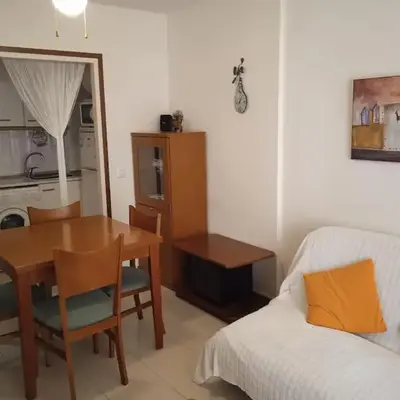 APARTAMENTO PRÓXIMO a LA PLAYA