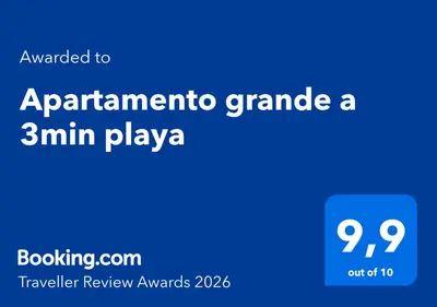 Certificado, premio, señal o documento que está expuesto en Apartamento grande a 3min playa