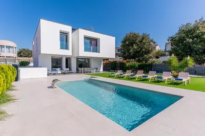 Piscina en o cerca de Costa Brava Suites 