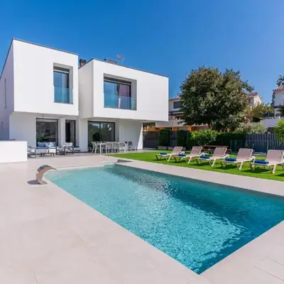Costa Brava Suites 