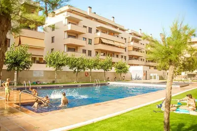 Piscina en o cerca de AL47 Spacious apartment near Fenals beach