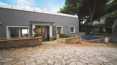 Piscina en o cerca de SeaHomes Vacations - Villa Serenity Cala Canyelles