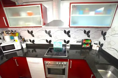Una cocina o zona de cocina en Apartamento frente a la playa Blanes Costa Brava