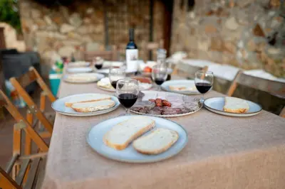Comida en o cerca de esta casa o chalet
