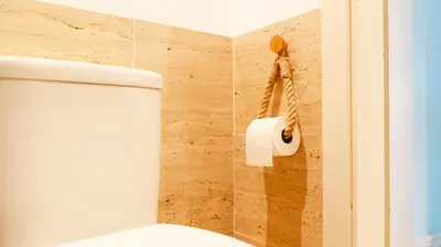 Un baño de SeaHomes Vacations - Sabanell Dreamplace apt with PKG