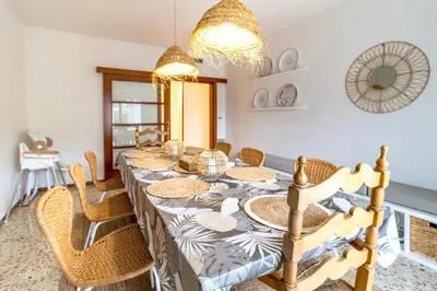 Zona de estar de Ca La Iaia – Casa con piscina y jardín