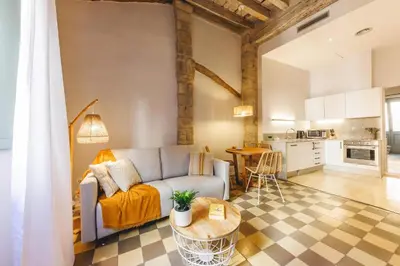 Una cocina o zona de cocina en Bravissimo Calderers La Lleona, heart of the Barri Vell