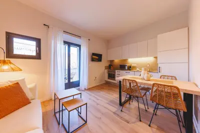 Una cocina o zona de cocina en Bravissimo Calderers El Llop, with river views