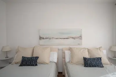 Cama o camas de una habitación en Encantadora villa con piscina climatizada marzo 2026