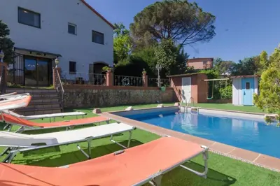 Piscina en o cerca de Villa Cal Roig