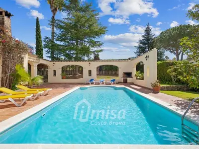 Piscina en o cerca de Villa Linda