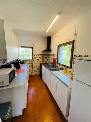 Una cocina o zona de cocina en Exclusiva casa con vistas despejadas al mar y piscina privada