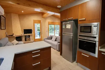 Una cocina o zona de cocina en Spacious Countryside Costa Brava Relax