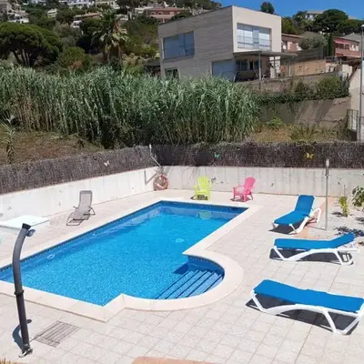 Family villa with sea view and pool