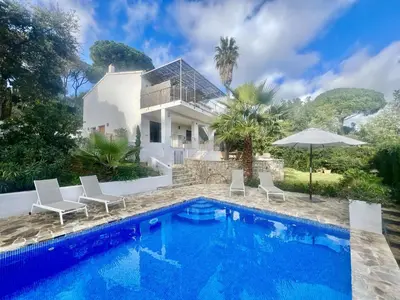 Piscina en o cerca de Las Rocas