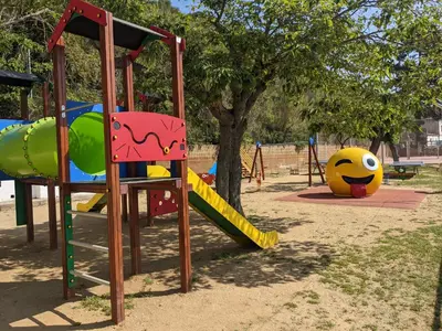 Zona de juegos infantil en Camping Victoria