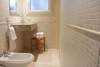 Un baño de Apartaments Tamariu