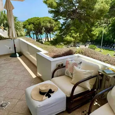 CALA BONA - Beachfront Apartment
