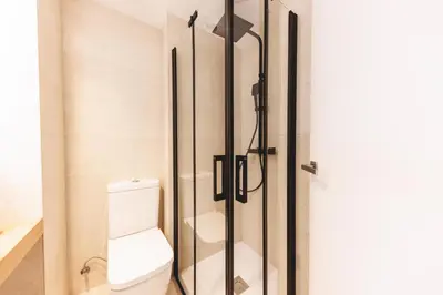 Un baño de Bravissimo Palau Firal, near parc La Devesa