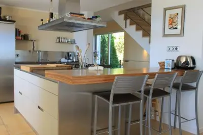 Una cocina o zona de cocina en Villa Mediterranea