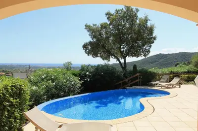 Piscina en o cerca de Villa Mediterranea