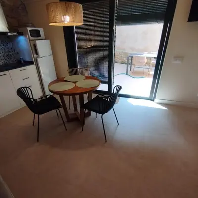 Una cocina o zona de cocina en Empordà Apartament-Peratallada