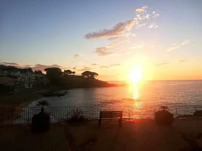 Plano de Beachfront Calella Duplex
