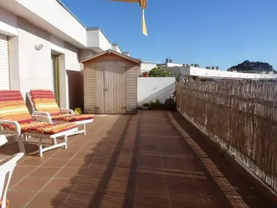 Plano de APARTAMENTO ÁTICO CON TERRAZA a 2 MINUTOS DE LA PLAYA