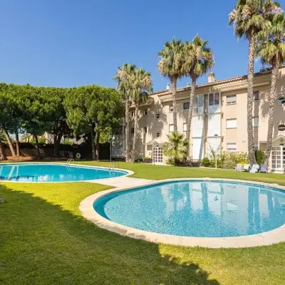 SeaBreezeHeaven - Sea View Apartment