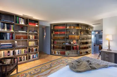Biblioteca en la villa