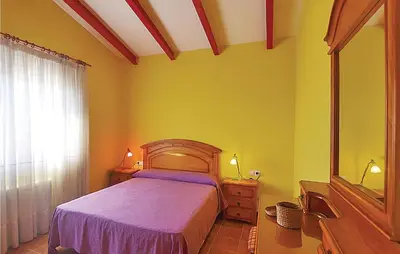 Cama o camas de una habitación en 7 Bedroom Lovely Home In Santa Susanna