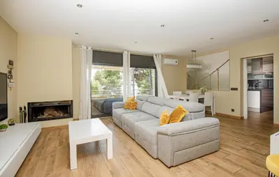 Zona de estar de Pet Friendly Home In Santa Susanna