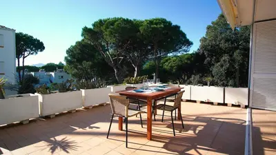 Un balcón o terraza de Apartamento Berthos by HR Costabrava