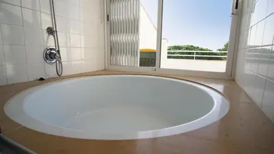 Un baño de Casa Orquidies I by HR Costabrava