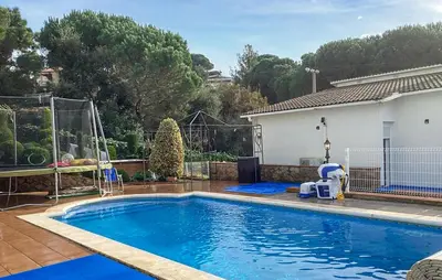 Piscina en o cerca de Pet Friendly Home In Vidreres