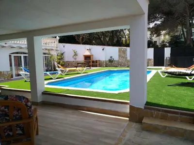 Piscina en o cerca de Allotjament Bogues